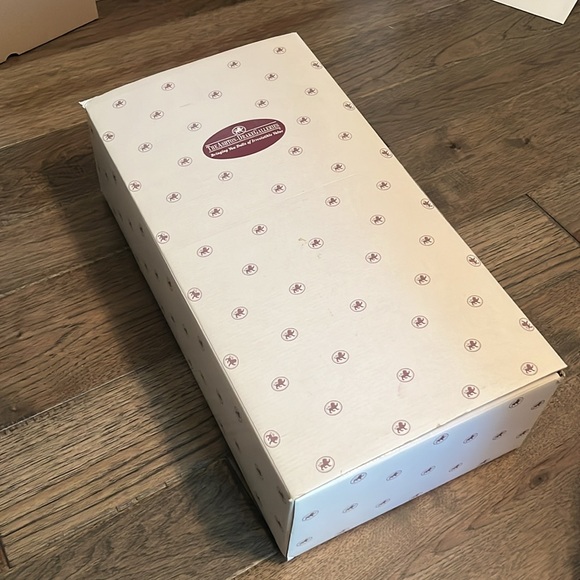 The Ashton-Drake Galleries Victorian Lace Collection Doll “Colleen” - Picture 13 of 14